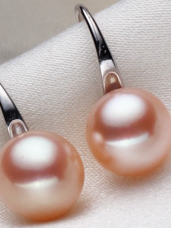 Pearl Earrings in Silver
